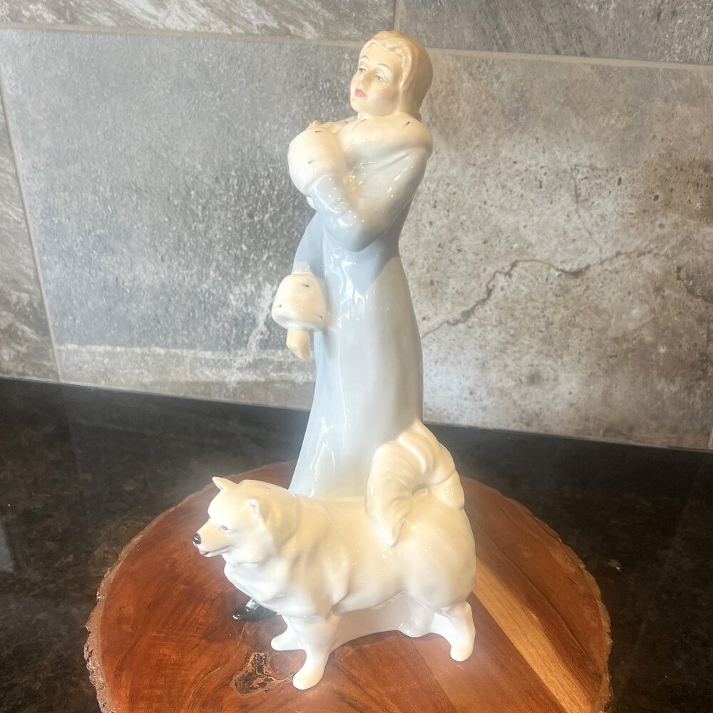 Royal Doulton 'A Winter’s Walk' Hand Made & Hand Painted 14" Porcelain Figurine!